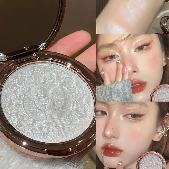Palette de poudre illuminatrice rose gaufrée style baroque, pailletée nacrée, pour un effet 3D lumin