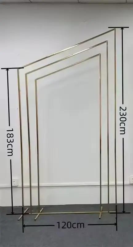 Nouvelle Arrivée : Magnifique Arche de Mariage et de Fête en Métal Doré, Cadre Géométrique à Biseaux