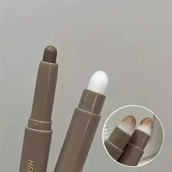 Bâton de mise en évidence et bronzant : correcteur longue durée avec pinceau