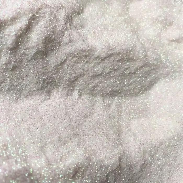 Poudre irisée blanche pour ongles