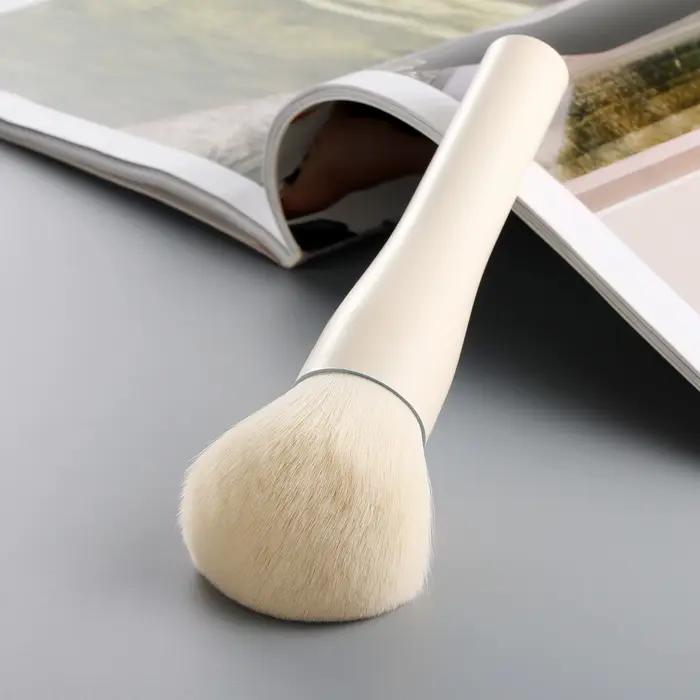 Pinceau à poudre professionnel de grande taille