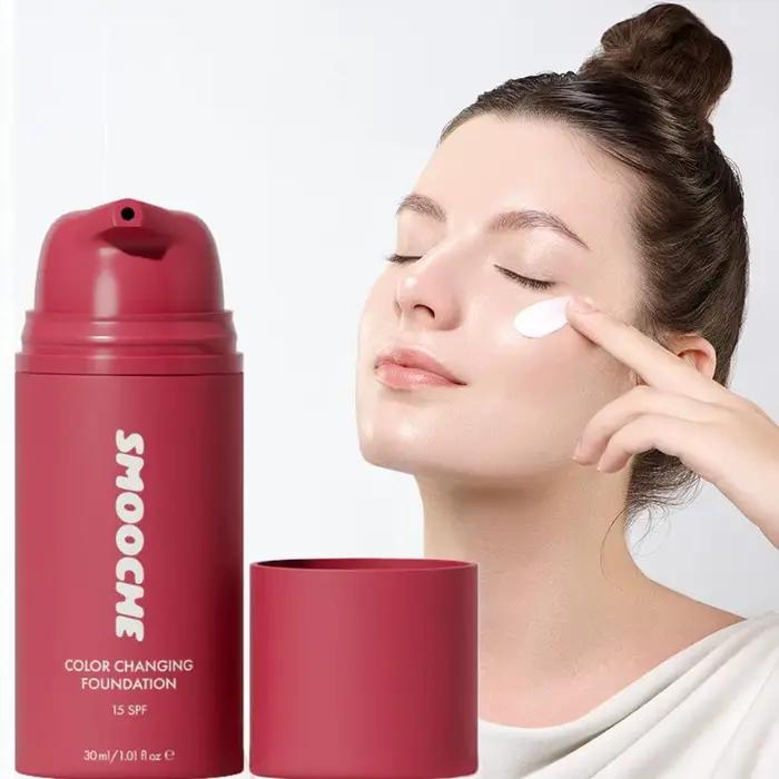 Fond de teint Smooche changeant de couleur SPF15
