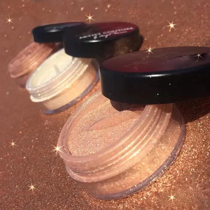 Poudre bronzante à haute pigmentation pour le contour du visage