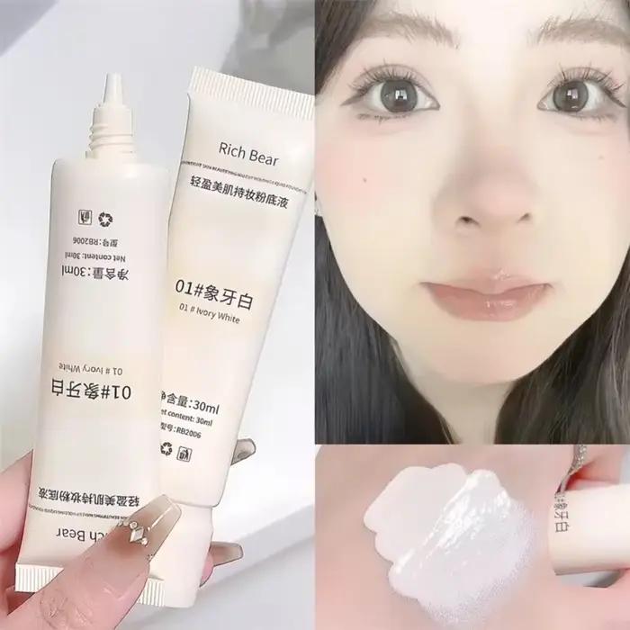 Fond de teint liquide hydratant blanc ivoire