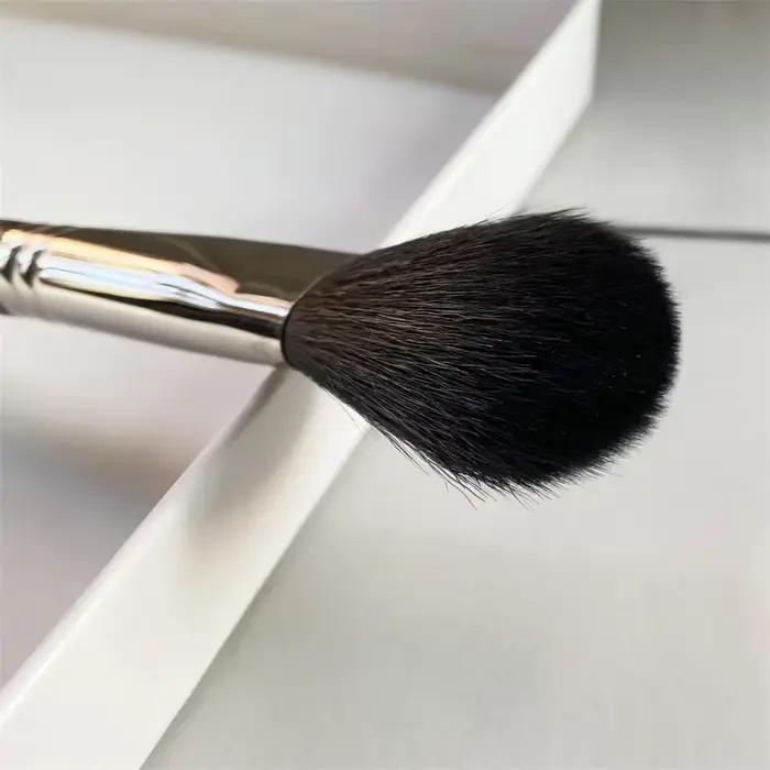 Pinceau à Blush en poudre 129 multi-usages