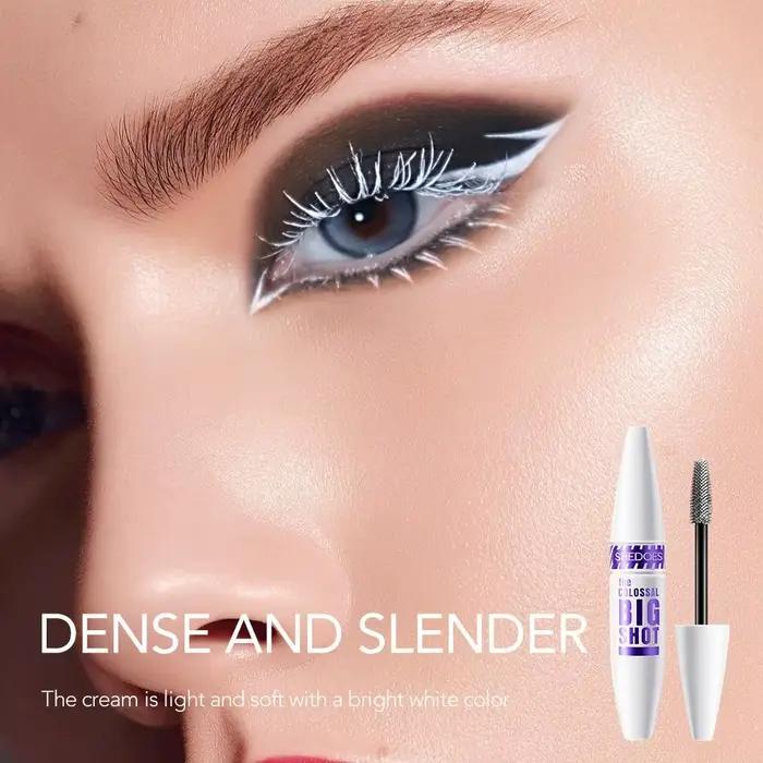 Outil de maquillage pour les yeux