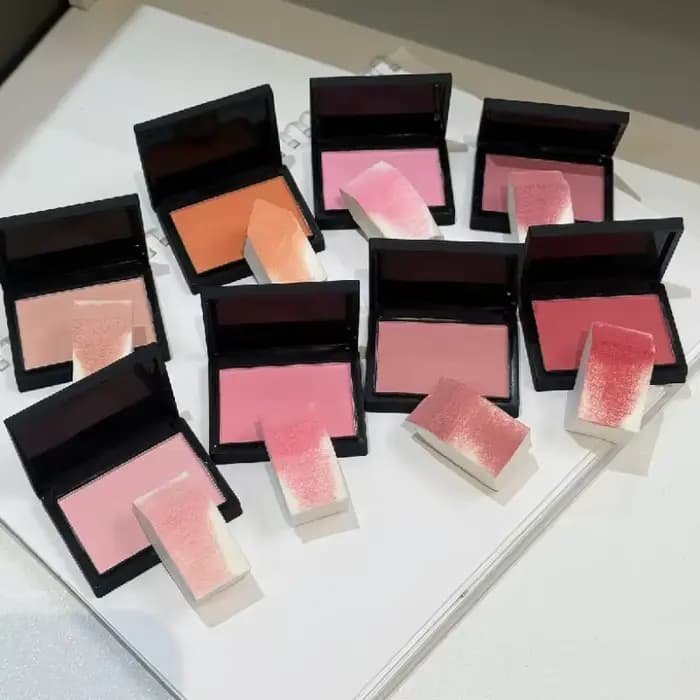 Palette de fard à joues rose nude