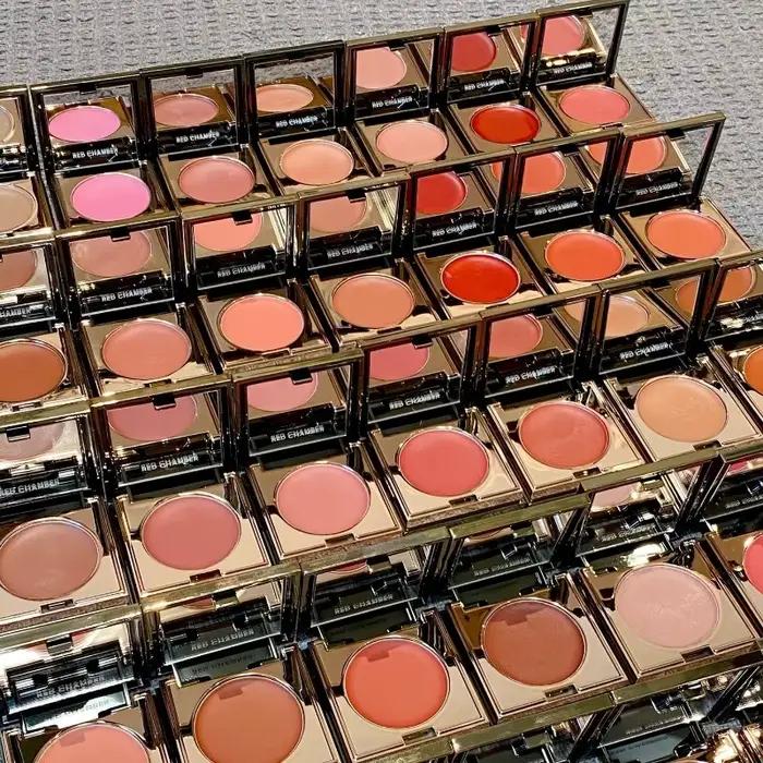 Crème poudre multi-usages pour le maquillage