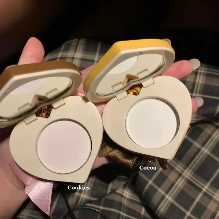 Poudre fixatrice de maquillage Flowerknows THE SWEETIE BEAR Mini Honey Face Powder Pendant