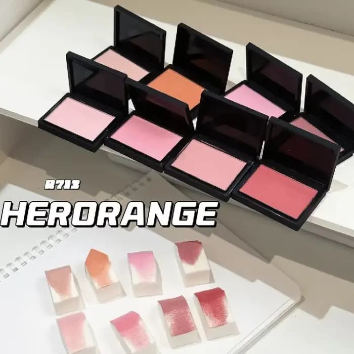 Palette de fard à joues rose nude