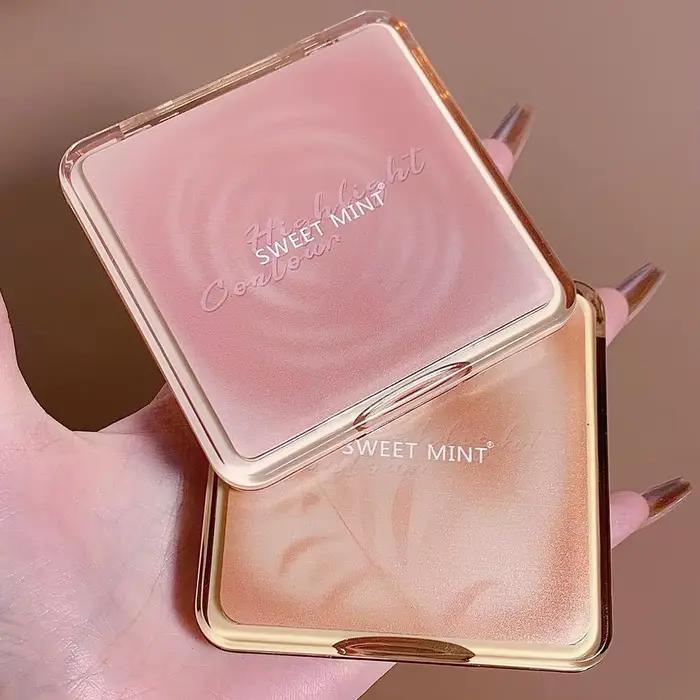 Palette d'ombres bronzantes pour le visage