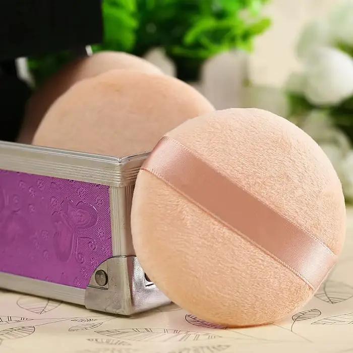Bouffée ronde de fond de teint en poudre pour le visage
