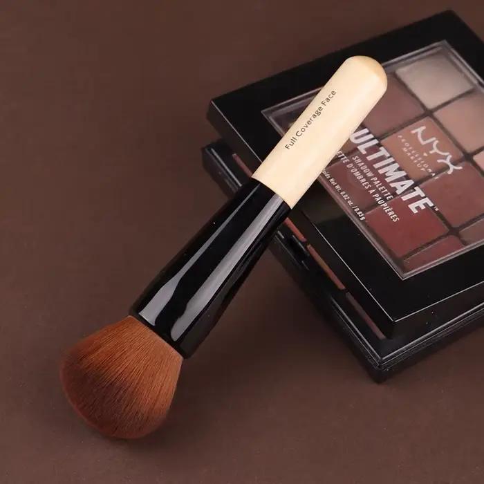 Pinceaux de maquillage luxueux