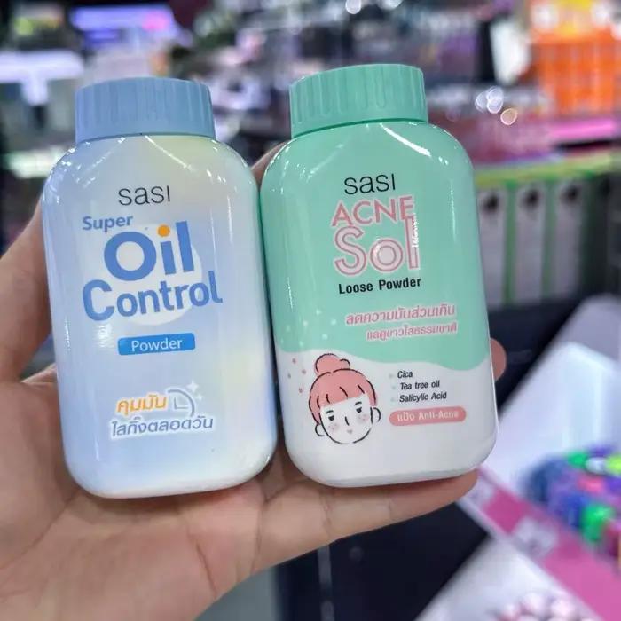 Poudre minérale contrôlant le sébum pour femmes avec haute couvrance et finition naturelle à utiliser pour des occasions spéciales et touch-ups quotidiens