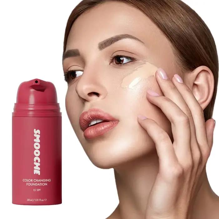 Fond de teint Smooche changeant de couleur SPF15