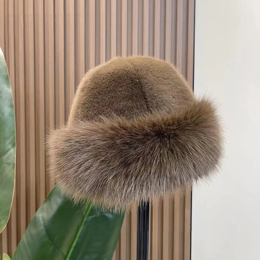Nouveau chapeau d'hiver en fourrure moelleuse pour femme, casquette de Ski de neige, fausse fourrure