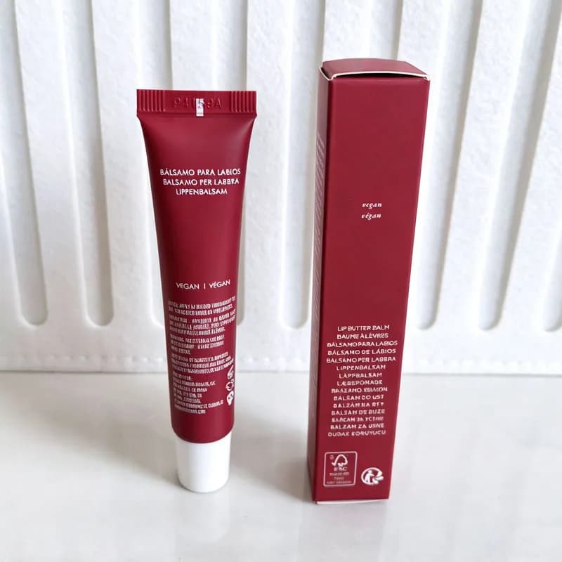 Baume à lèvres hydratant effet miroir, parfum gâteau d'anniversaire guimauve grillée, rouge à lèvres
