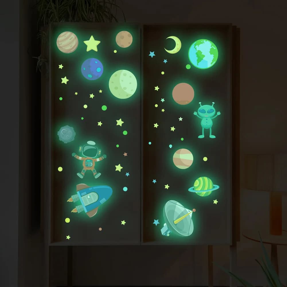 Autocollants muraux lumineux d'extraterrestres spatiaux de dessin animé, sparadrap de décoration de 