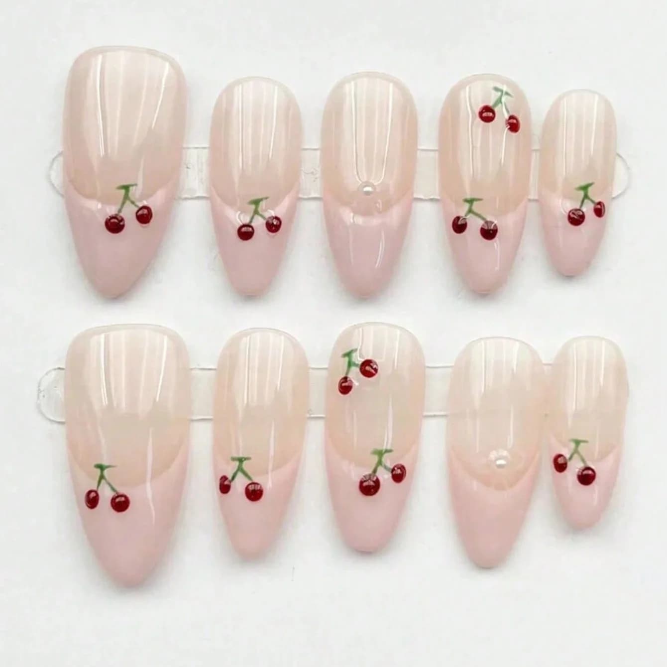 10 faux ongles en amande de taille moyenne, rose nude, peints à la main, motif cerise, cadeau pour f