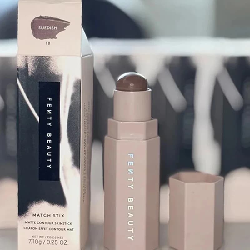 Fenty Beauty Stick de contour multi-effets, correcteur, illuminateur et ombreur naturel pour le visa