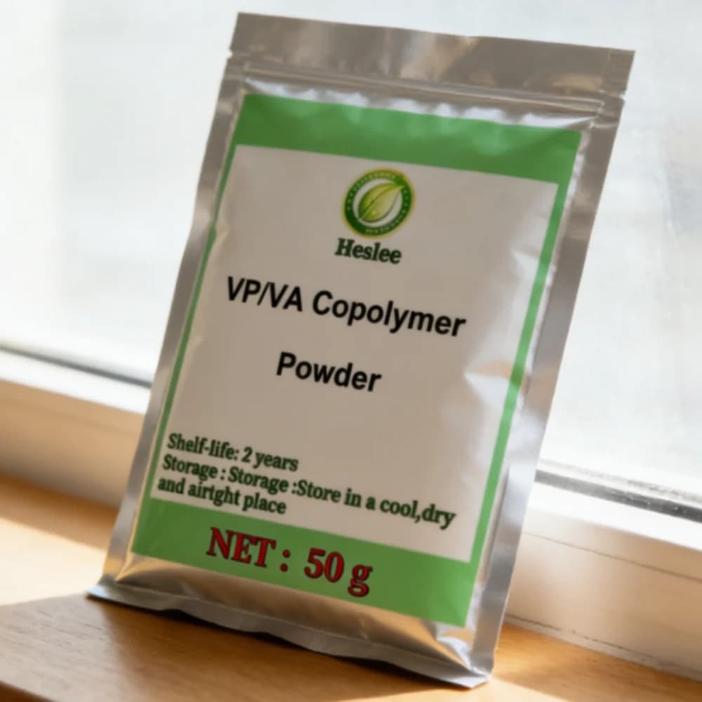 Poudre de copolymère VP/VA de qualité cosmétique, fixateur et polymère coiffant