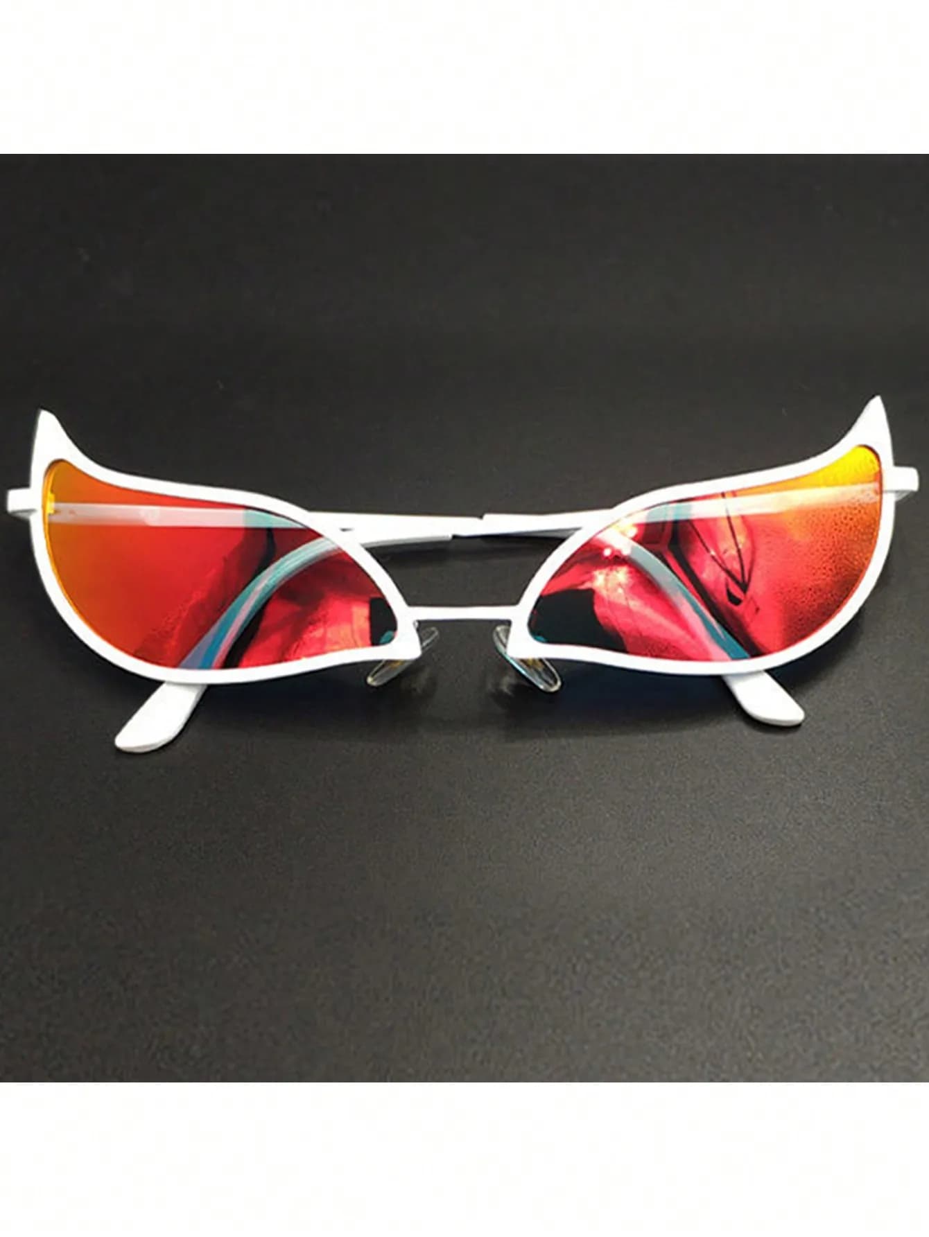 Doflamingo lunettes Donquixote Doflamingo oeil de chat Cosplay lunettes de soleil pour hommes femmes mode Vintage drôle lunettes de soleil mâle femme