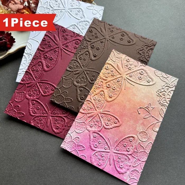Dossier gaufré 3D - Motif de fond texturé « Nuit Dorée : Rêves de papillons et de fleurs gaufrés entrelacés » - Plastique pour loisirs créatifs