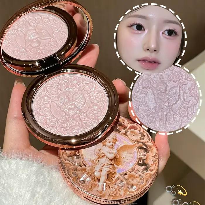 Palette de poudre illuminatrice rose gaufrée style baroque