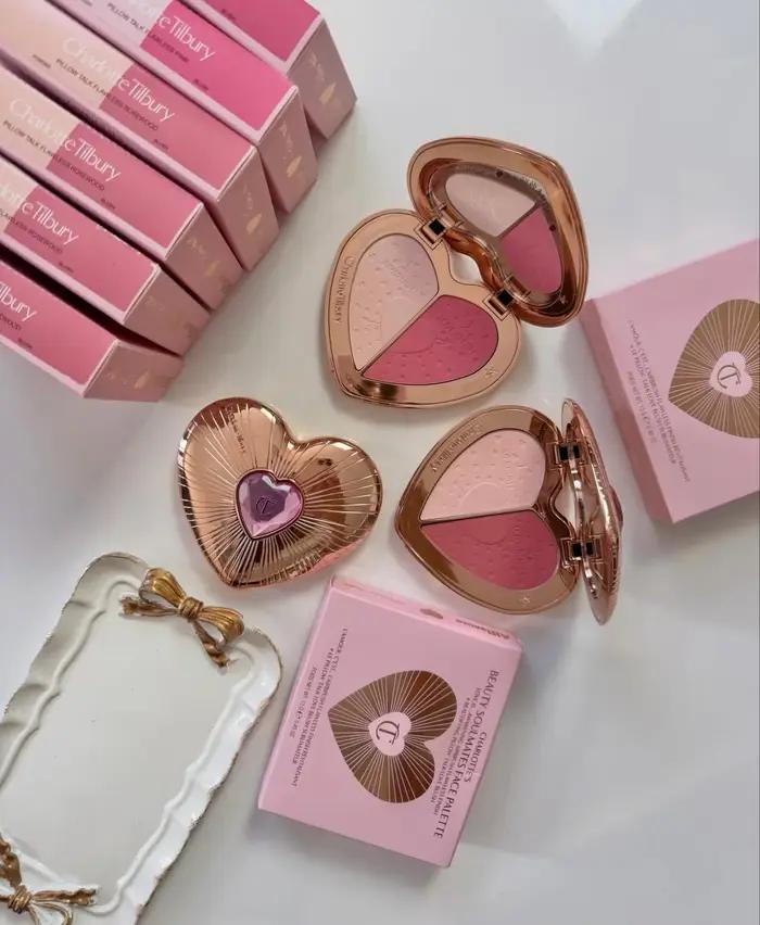 Blush Charlotte Tilbury Air Cushion Powder Finition Scintillante Contrôle Huile Longue Durée Occasions Spéciales