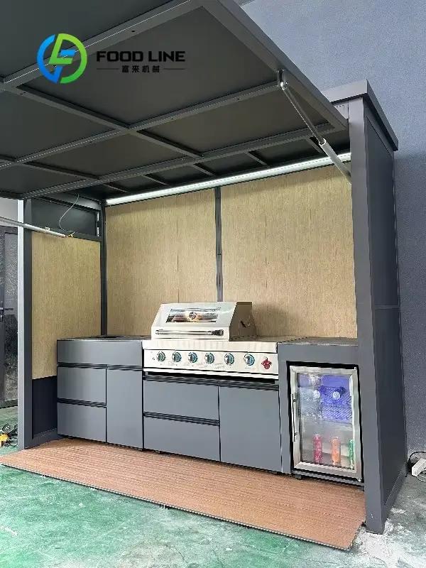 Cuisine extérieure pour barbecue avec abri et plan de travail spacieux pour une préparation facile des aliments