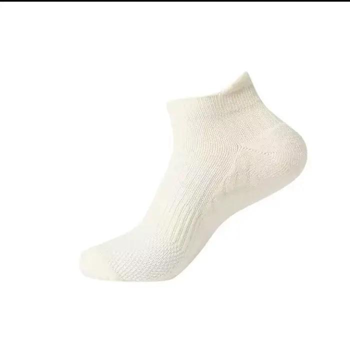 Chaussettes de sport courtes respirantes et anti-odeur, avec semelle absorbante et massante, idéales pour le badminton et la course à pied