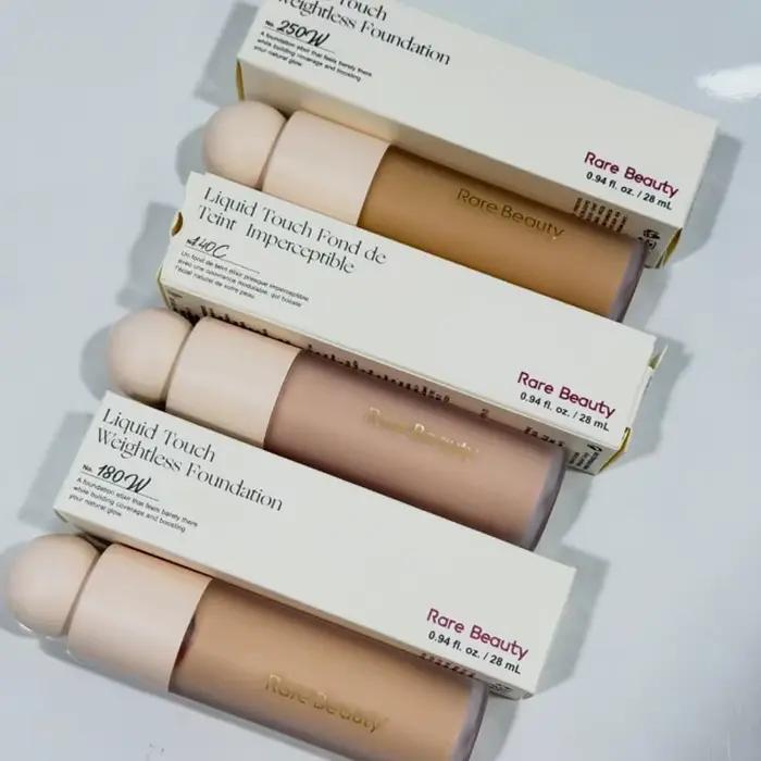 Fond de teint liquide Rare Beauty Matte Touch Weightless