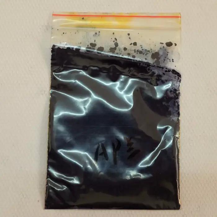 Pigment cosmétique en oxyde de fer inorganique