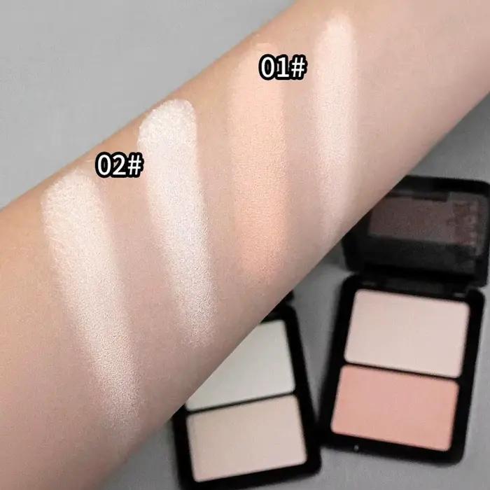 Poudre de fard à paupières et de highlighter bicolore