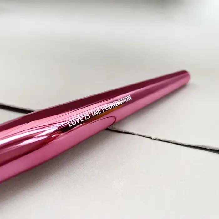Love Beauty – pinceau de fond de teint rose en forme de cœur