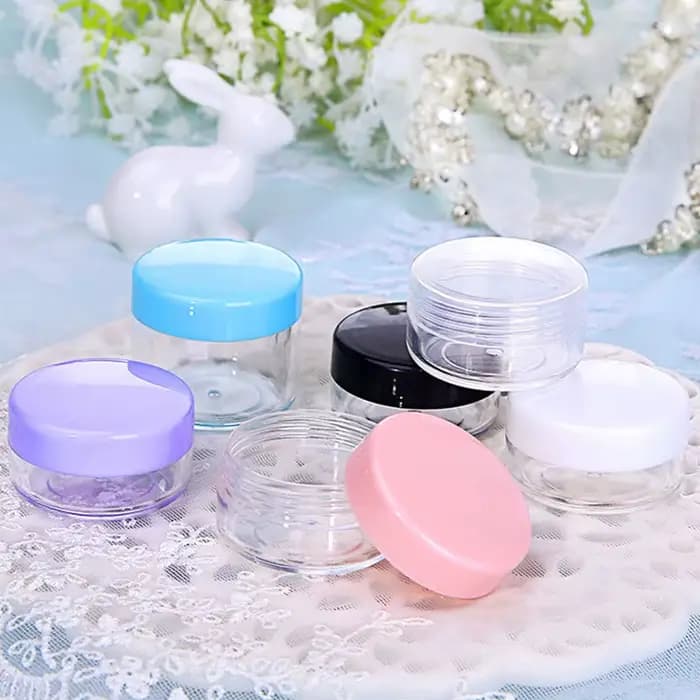 Flacons de crème de maquillage pour échantillons