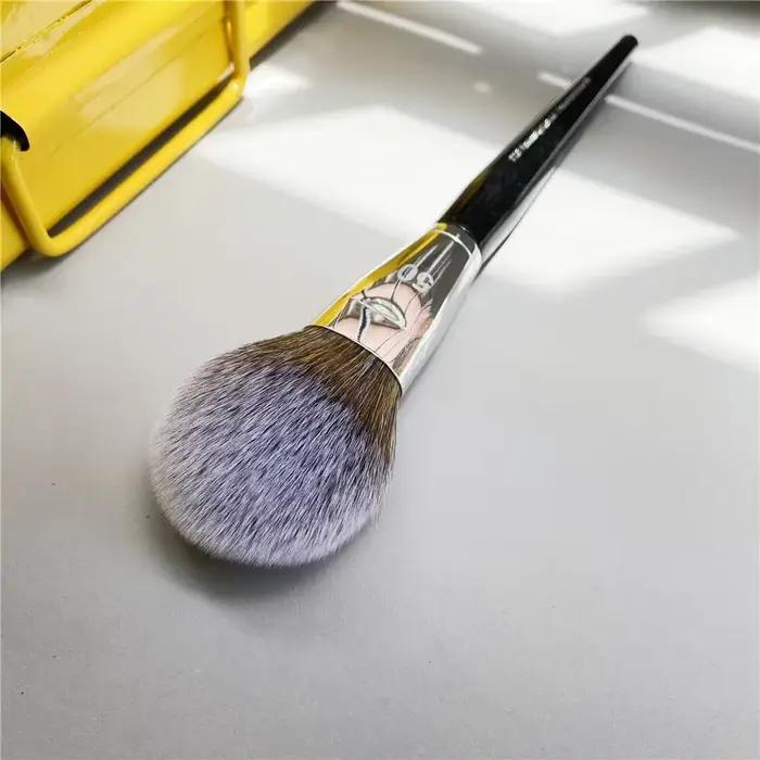 Pinceau professionnel pour poudre légère
