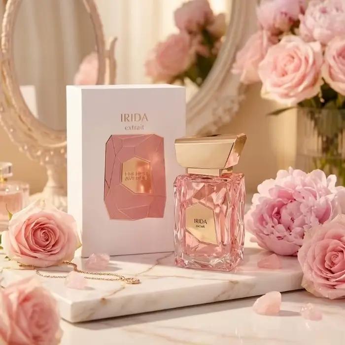 Parfum de luxe longue durée, élégant, riche, sensuel, lumineux, doux, chaud, séduisant, aura féminine, sophistiqué, lisse, captivant
