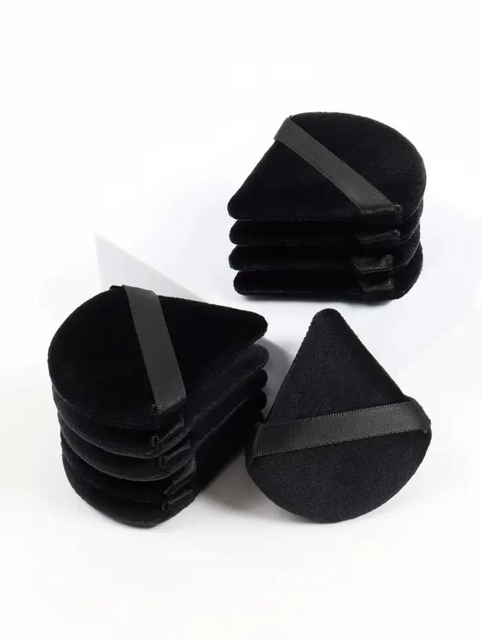 Éponge de maquillage triangulaire noire en velours doux pour le visage