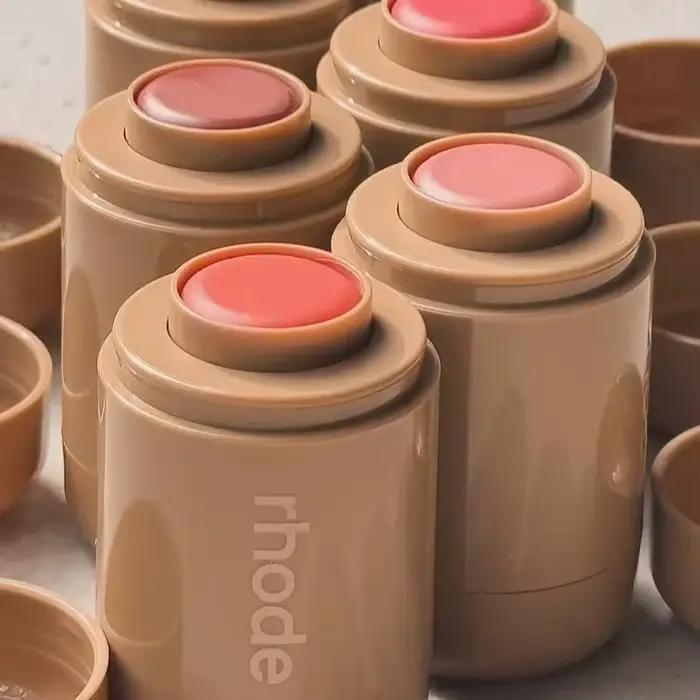Rouge à Joues Brillant Hydratant Naturel Couleurs Vibrantes Pour Toutes Les Occasions Femme