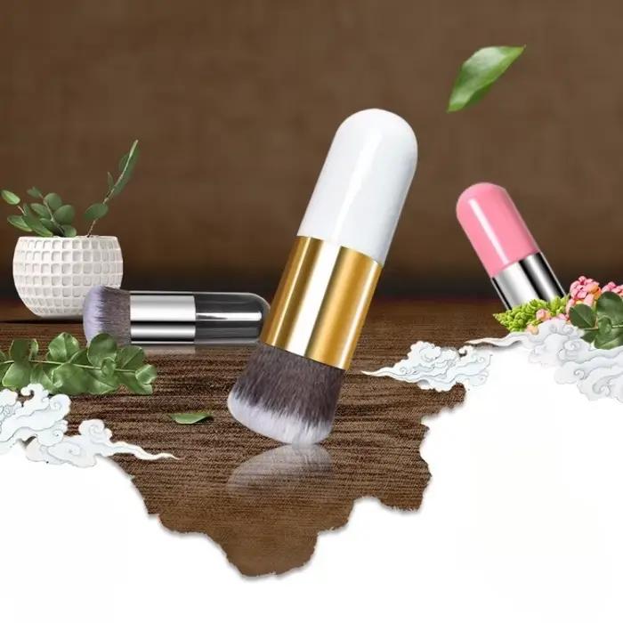 Tête de champignon gros jetée fond de teint brosse maquillage