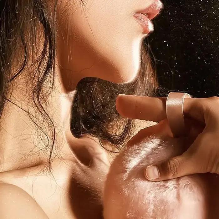 Grande bouffée de poudre à paillettes moelleuses