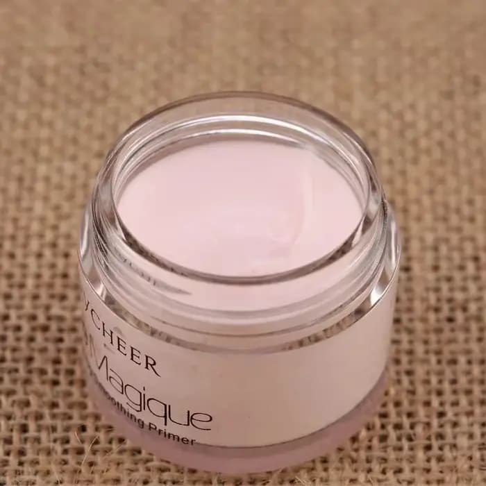 Base de maquillage magique lisse et soyeux pour le visage