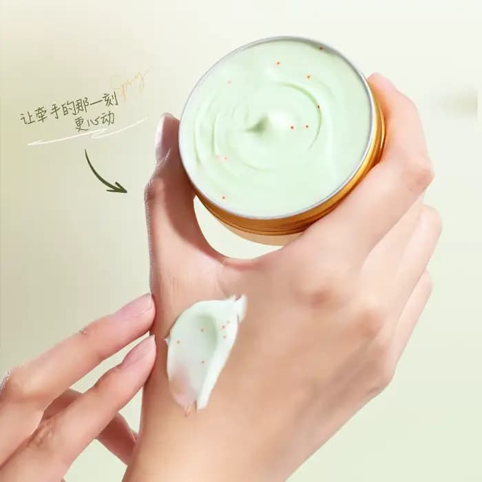 Crème pour les mains avec parfum floral