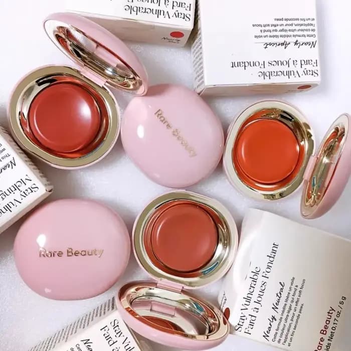 Rare Beauty Blush liquide en poudre