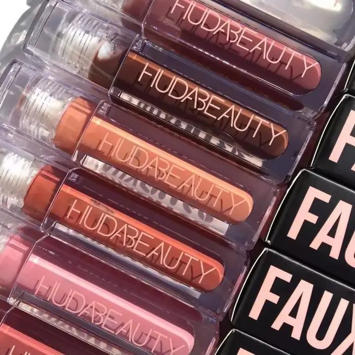 Huda Beauty Faux remplissage brillant Non collant brillant à lèvres hydratant cristal clair huile pour les lèvres repulpant hydratant teinté rouge à lèvres maquillage