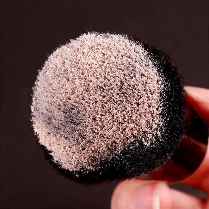 Buff Bronzer poudre Kabuki brosse poils naturels en déplacement