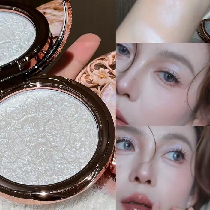Palette de poudre illuminatrice rose gaufrée style baroque