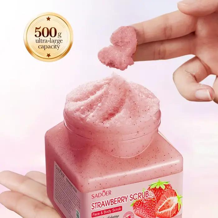 Gommage exfoliant pour la peau à la fraise