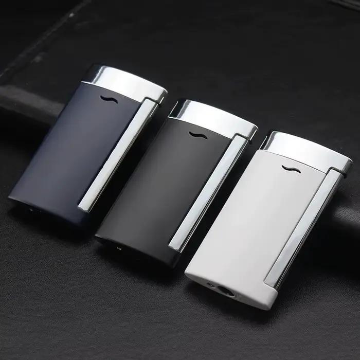 Briquets personnalisés de marque de luxe — Flammes coupe-vent sur mesure — Tous les styles incluent un emballage cadeau